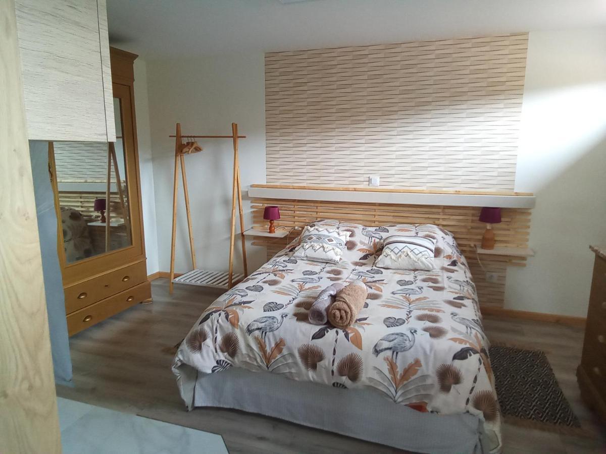 Logement De Charme Coinches المظهر الخارجي الصورة
